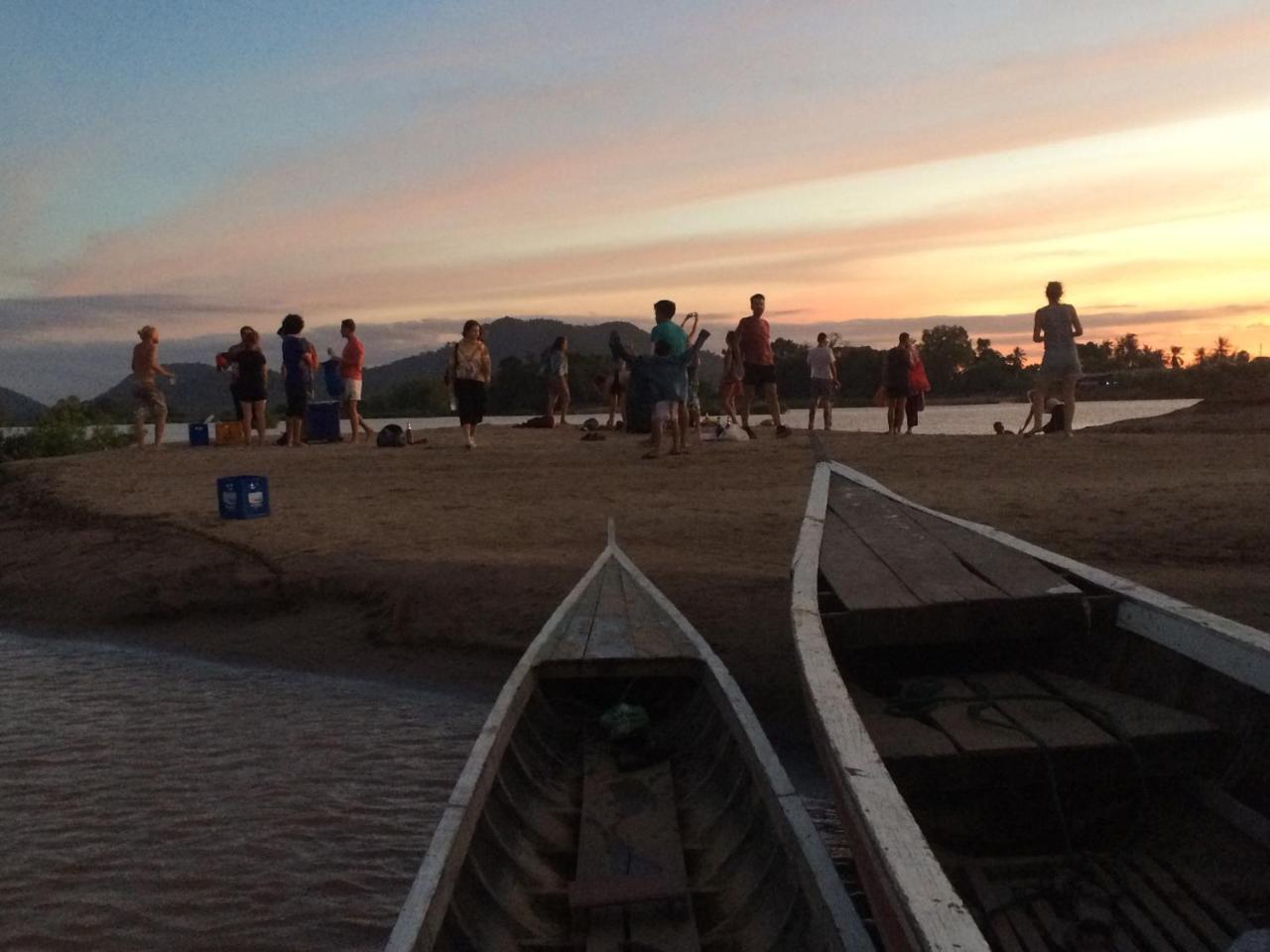 Riverside Bungalow Hotel ดอนเดด ภายนอก รูปภาพ
